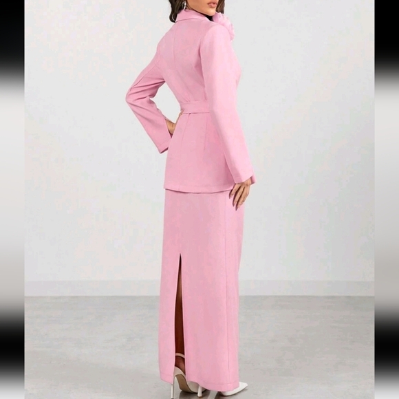 Elegant & Stylish V-Neck Vest, Lapel Shoulder Strap Blazer And Straight Skirt - Picture 4 of 4